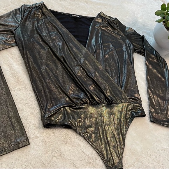 Express Metallic bronze and gold surplice Bodysuit - Picture 4 of 5